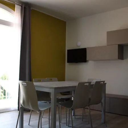 Morele Apartmanhotel *